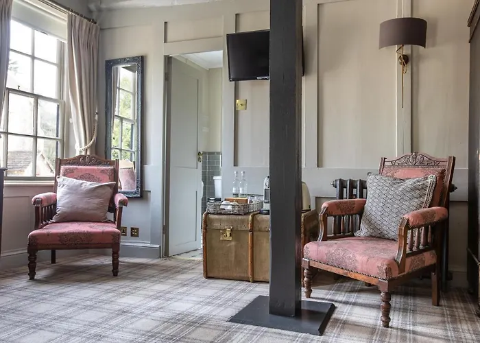 Top Dog-Friendly Hotels in Charming Leatherhead